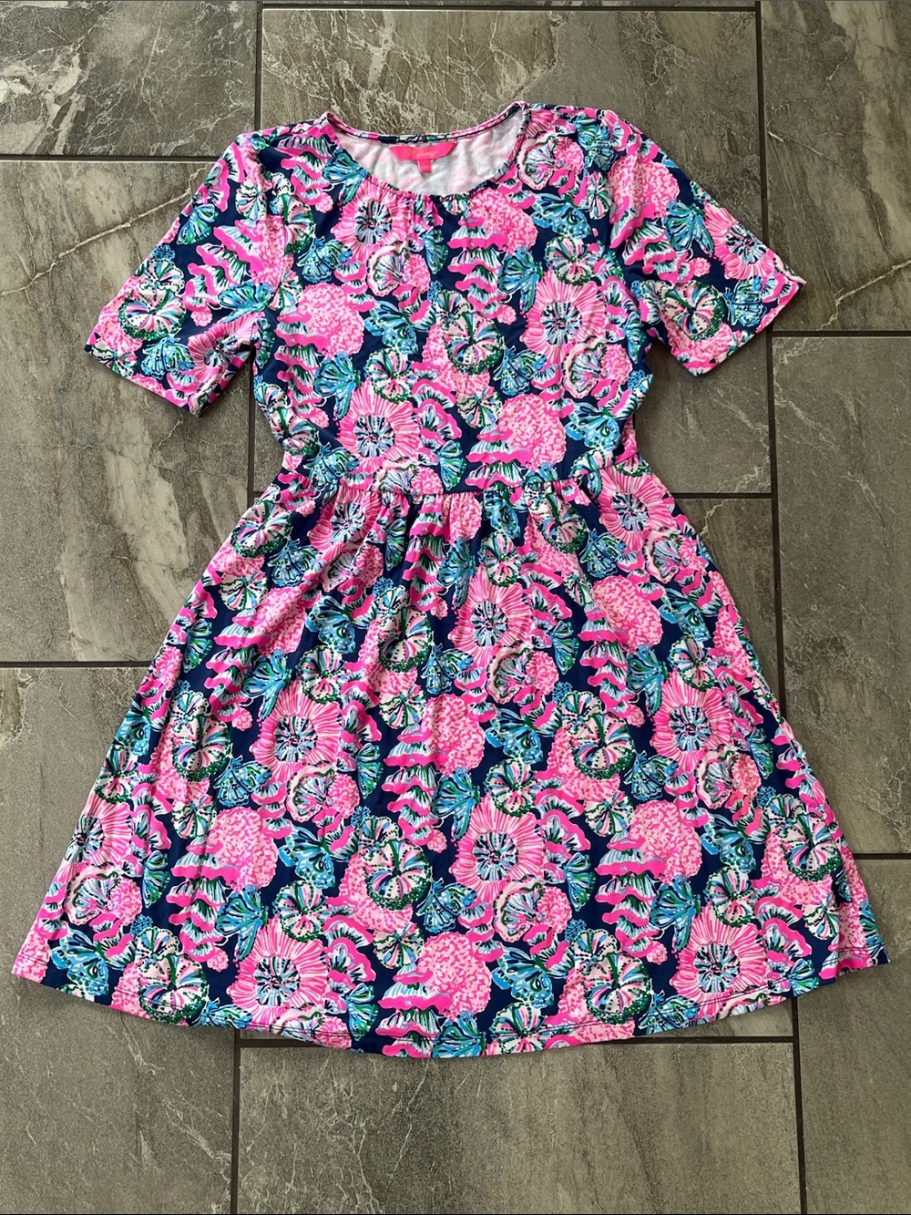 💗 Lilly Pulitzer Dress Cotton Size Small Tee Shirt Sleeves Bright Pink